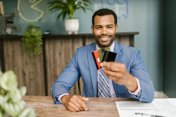 Learn how rewards credit cards should be used. #moneytips #lifetips  cpix.me/a/170340864