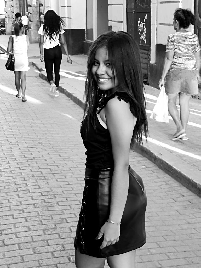 🕷️ᴡᴀʀʀᴀ🕷️ on Twitter: "Twitter demuéstrame q no me hace falta subir una foto de mis tetas para