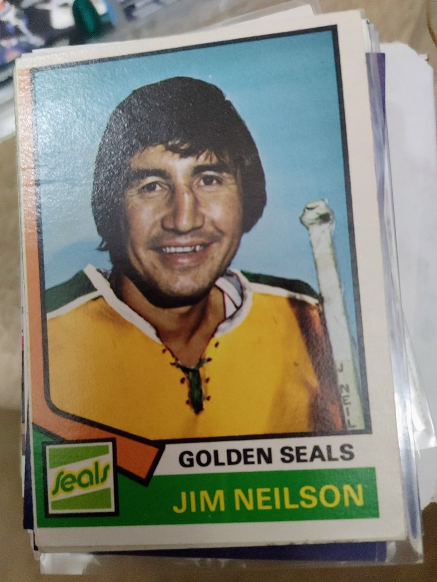 #FridayNightFind find 🧡 🏒 #oldschool 😎 #hockeycards #JimNeilson #GoldenSeals  #NHL @IndigCards @HKYIndigenous @rez_hockey @burnsieoriginal @fuhkair