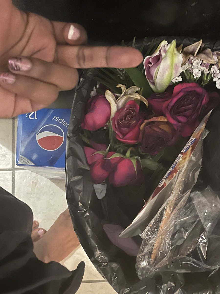 cjay_j's tweet photo. fuck dem flowers nicca #inthegarbage https://t.co/gWglgUOHM5