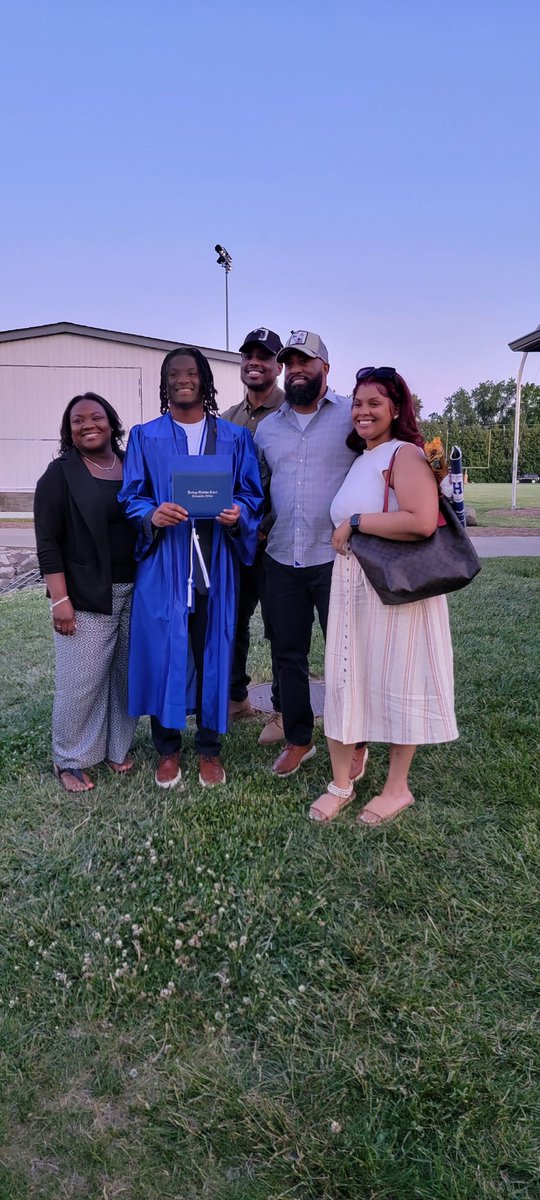 ✅ with Honors 🫡. Family over everything.