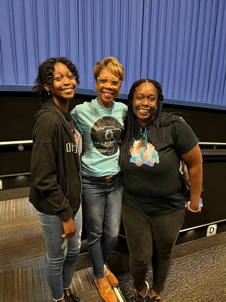 Bowman_ME's tweet photo. We attended a private screening of The Little Mermaid thanks to my Sis Council Woman Gretchen Barron❤️! Thank you for thinking of us Sis. We appreciate you. The movie was fantastic! Definitely a Must See!! ⭐️⭐️⭐️⭐️⭐️
#LittleMermaid
#FridayNightThings
#MeAndMyMini https://t.co/FyMUu2JhZM