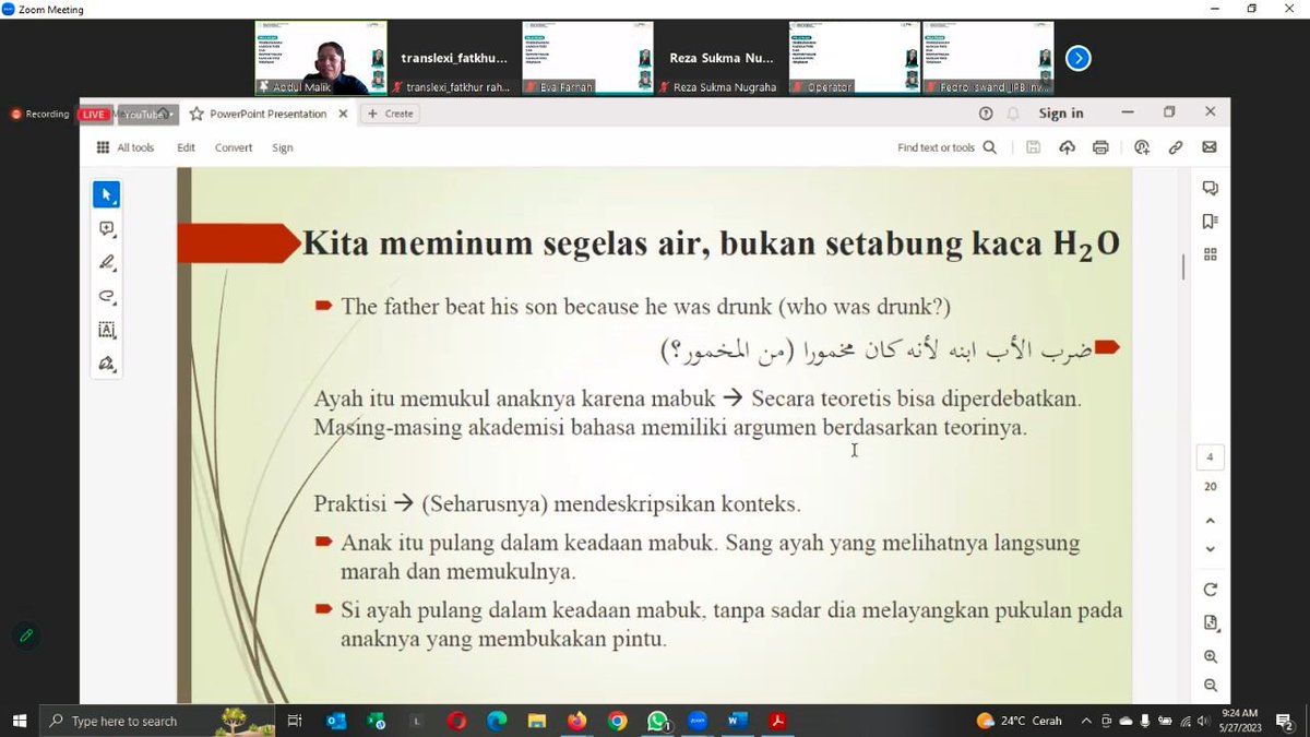 Sedang menyimak webinar penerjemahan sambil nunggu Mas @afanditeguh perform