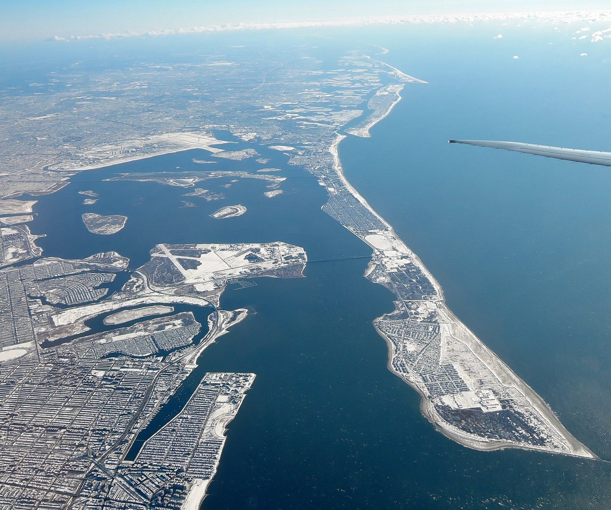 @AlBeachGuy Breezy Point
'The  Other End'.
#Rockaway