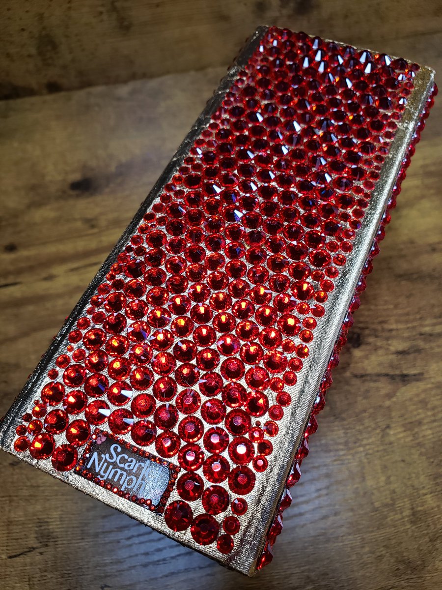 ScarletNymph's tweet image. Now available in my Etsy shop! A gorgeous handmade magnetic watercolor palette just in time for Summer! Holds up to 42 full pans or 84 half pans! etsy.com/listing/147669… #scarletnypmhdesigns #handmadebyme #handmadebook #watercolorpalette #etsyseller