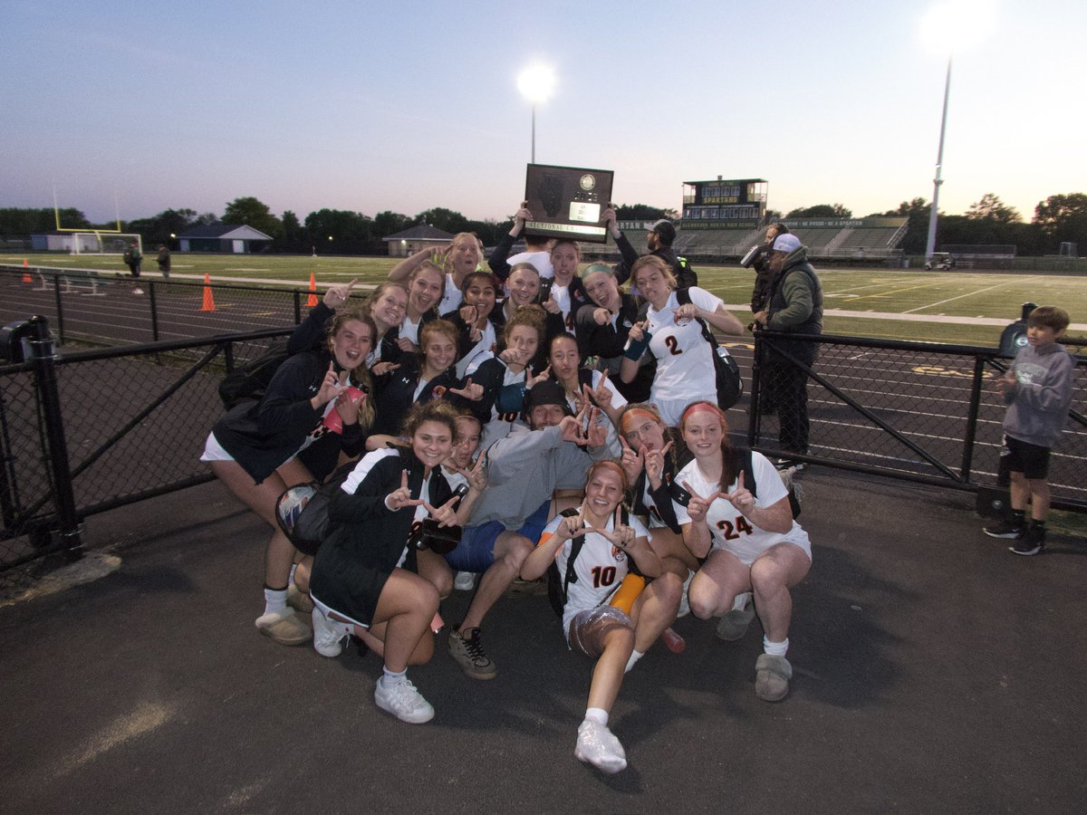 SECTIONAL CHAMPS 🧡🖤 Super-sectionals on Tuesday! SKO CATS