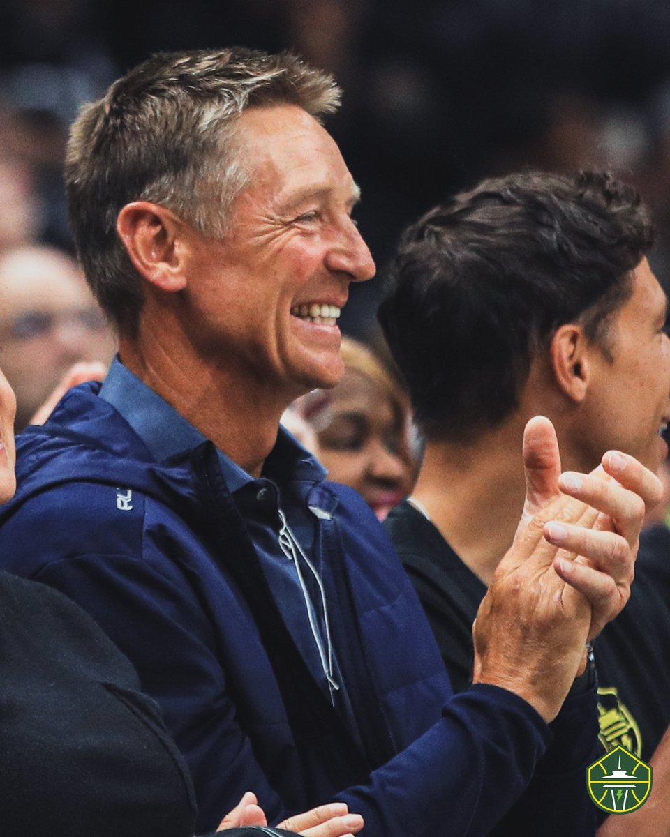 seattlestorm's tweet photo. Always great to have @Dschrempf in the building! 🤩 https://t.co/hOjMUeCADl
