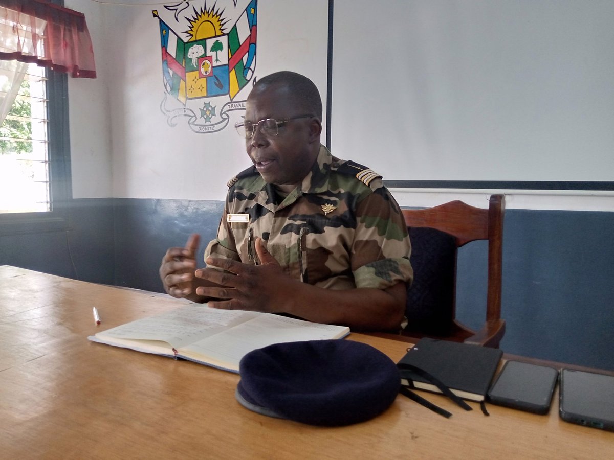 Sur instructions du Général de Corps d'Armée Zéphirin MAMADOU, le Chef de Cabinet du Chef d'État-major des FACA, le Lieutenant-colonel, Thierry MATCHIYOU a tenu une réunion de travail ce Vendredi 26 mai 2023 dans la salle de conférence de l'ÉMA avec les Chefs de Bataillons.
