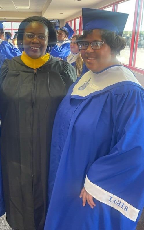JBHC_HCS's tweet photo. Congratulations to our 2 graduates! We're so very proud of you!  #Classof2023 #HenryProud @JBHC_HCS @RJSpencer1118 @Shille_E @HenryCountyBOE @LearnInHenry @Ing1204Ing @TraumaandHope @LMCoxton @LGHS_HCS https://t.co/1qK4iuwegQ