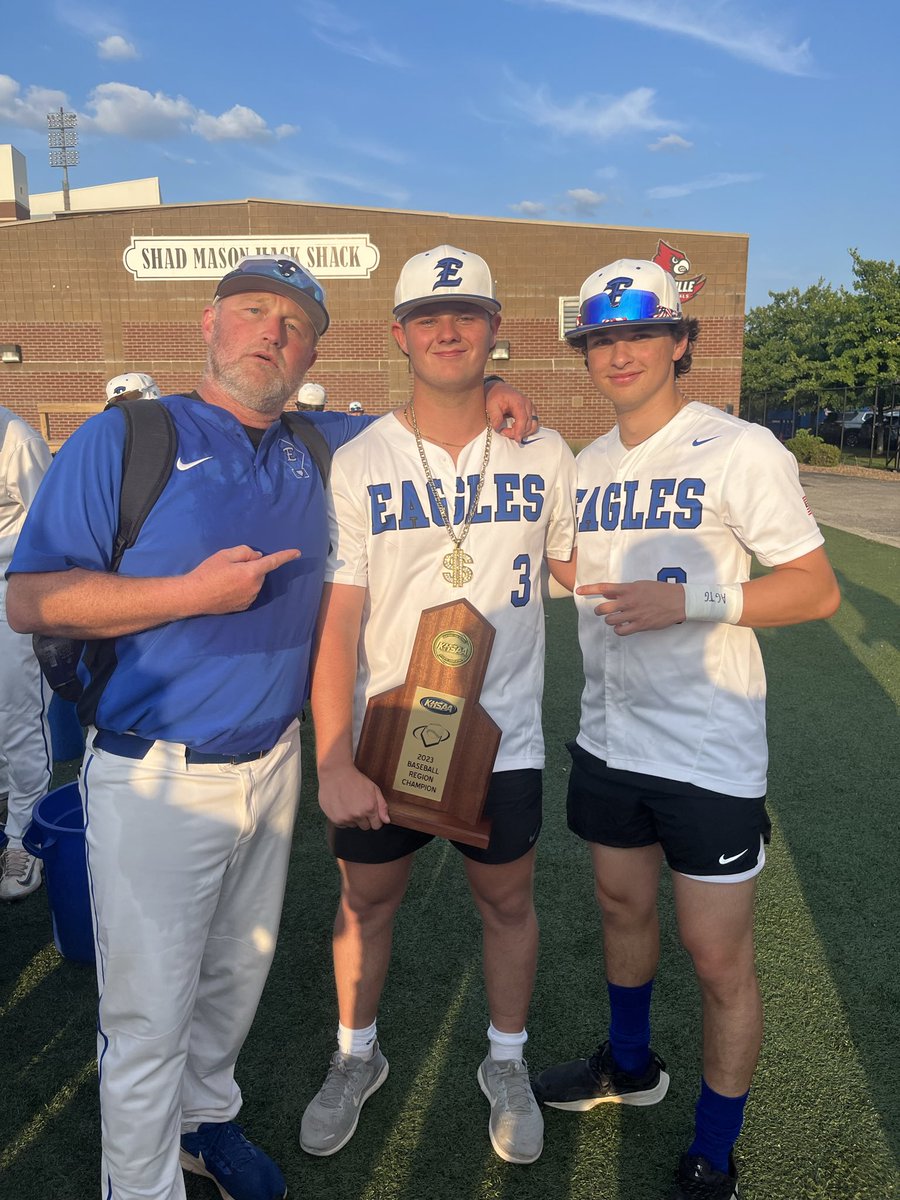 EHSchainofgame's tweet image. 7TH REGION CHAMPIONS. #modollachainofthegamewinner is Henry Craig.  

7 IP, 4 hits, 0 runs. 
#whynotus