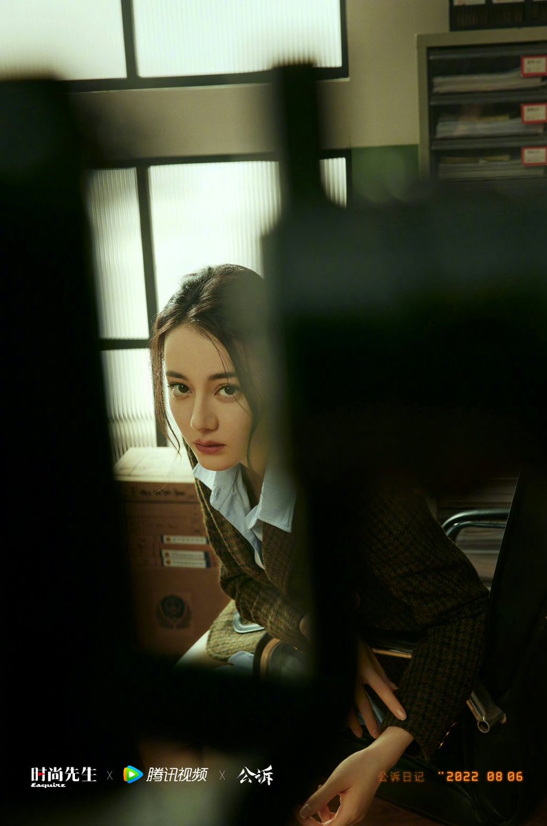 joysu15's tweet photo. #Dilraba 's #ProsecutionElite posters from Esquire magazine ⚖️

#ตี๋ลี่เร่อปา #Dilireba #迪丽热巴 https://t.co/mptdIbBfZ3