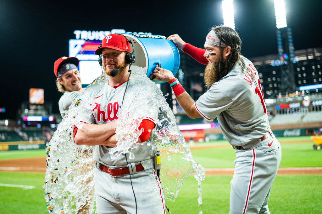Craig Kimbrel is the 8th pitcher in MLB history to reach 400 career saves.