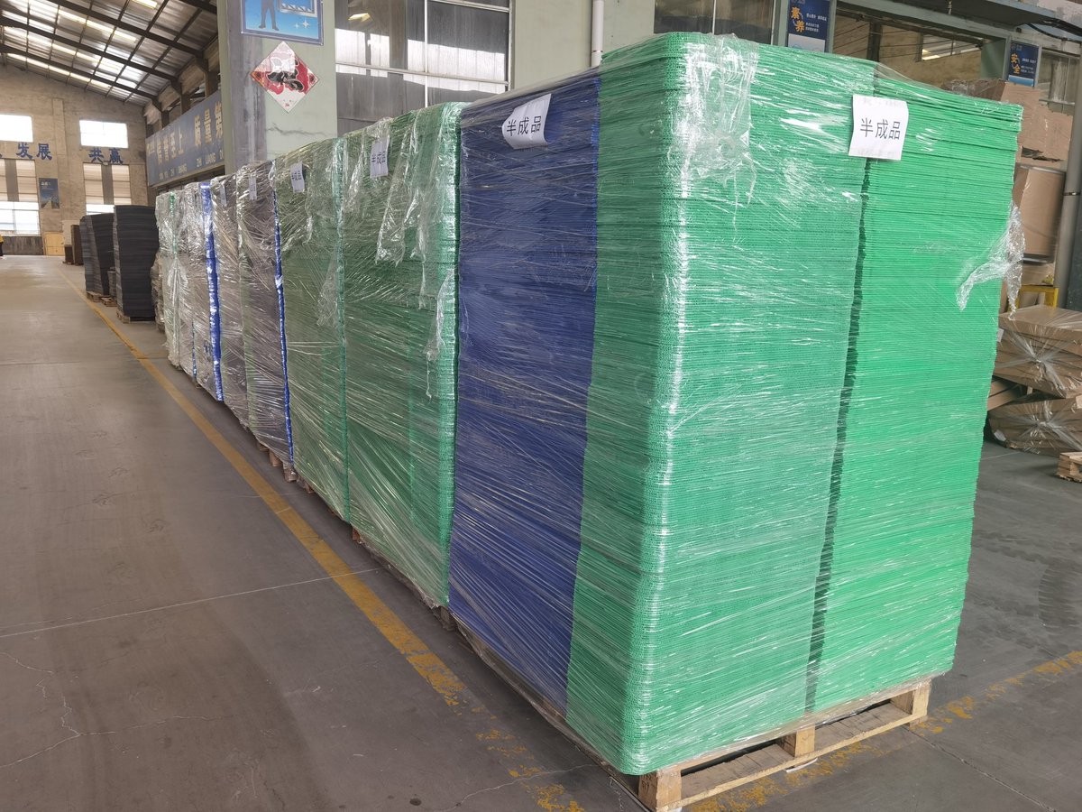 pp corrugated sheet and box waterproof and floor protection