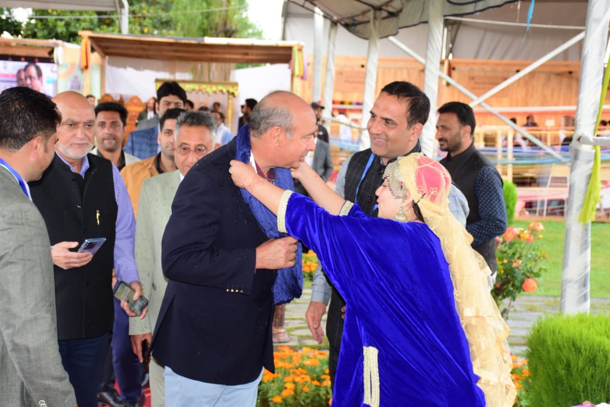 RisingKashmir's tweet photo. #PHDCCI-#Kashmir hails #LG #admn for #successful #G20Summit
‘It #paves the #way for #prosperous #tourism #future of #Kashmir’
@OfficeOfLGJandK @manojsinha_
https://t.co/SRC1oKvaKP https://t.co/iwRLTI46qu