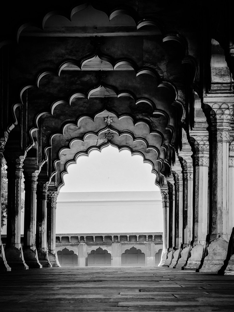 @Suhlabs @madebygoogle 1.Highway 79, Missouri, USA
2. Agra fort, New Delhi, India

#shotonnikon #shotonsamsung #withGalaxy #shotonsnapdragon
#Samsung #note20ultra #blackandwhitephotography #nikonphotography #Nikon