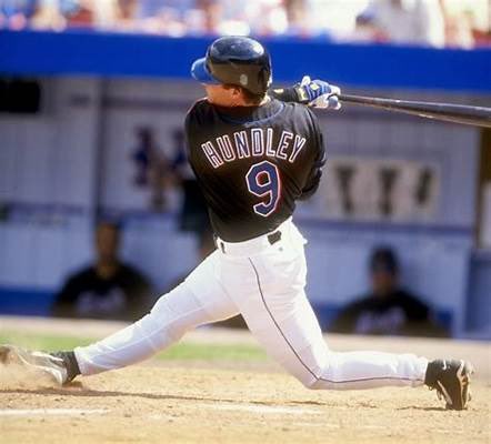 Happy 54th Birthday to former player Todd Hundley .. 
