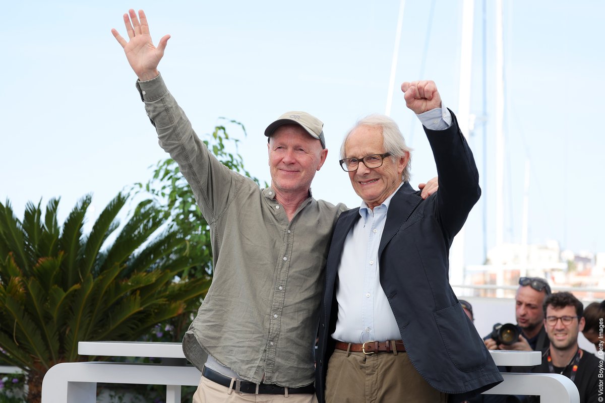 📸 Instantané #Photocall - #Photocall instant
THE OLD OAK de KEN LOACH
Avec l'équipe du film / With the film crew
#Cannes2023 #Compétition #SelectionOfficielle #OfficialSelection