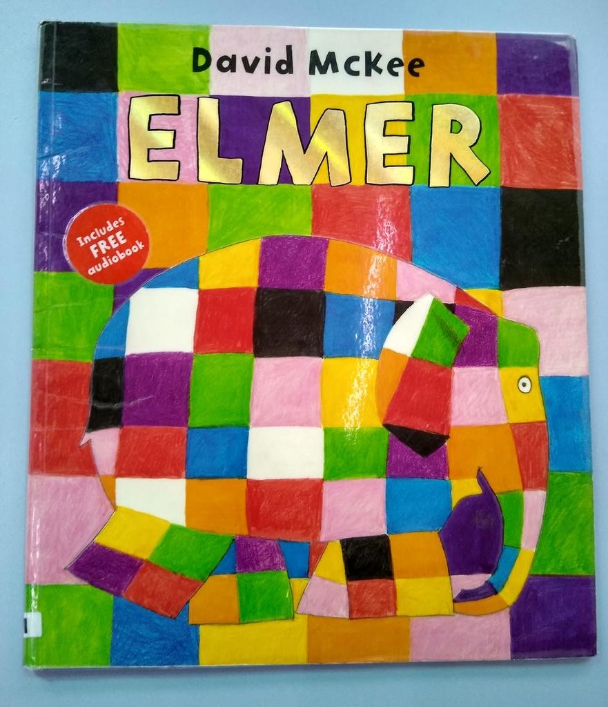 LBHFLibraries's tweet photo. #FulhamLibrary is celebrating #ElmerDay with a display of the fabulous books and activity sheets #lbhflibraries #libraries https://t.co/NOGOacdvXV