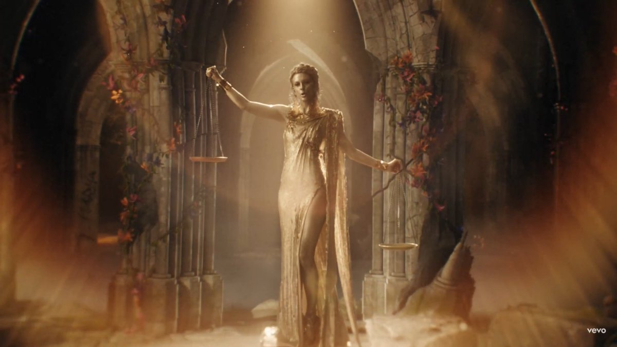 chidoswift's tweet image. Symbolisms in the Karma music video, A thread🧵: