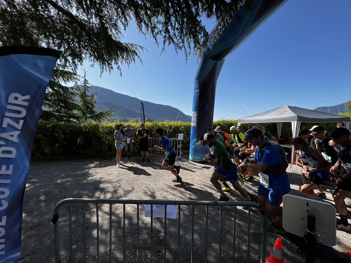 C_Dintorni's tweet photo. C’est toujours un immense plaisir de donner le départ du trail de Rimplas aux côtés de mon ami  @PanchieriYoann président de l’association #TeamRimlplas! 

Le plus beau des parcours dans la plus belle des montagnes sous un magnifique soleil ! Bravo à tous les courageux compétiteurs qui se lancent à l’assaut de nos sommets ⛰️🏃‍♀️🏃‍♂️