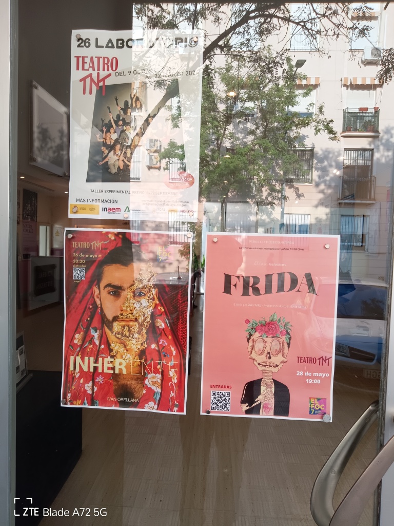 CulturaOrgullo's tweet photo. El público en pie ovacionó el estreno de INHERENTE de la cía Iván Orellana en el Teatro TNT. Maravilloso comienzo de la séptima edición del FOC. El festival continúa hasta el 10 de junio. #elfoc7 https://t.co/MwCdESJshS
