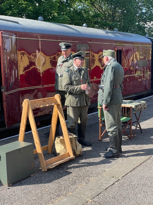 martyncodes's tweet image. Didn’t you know there’s a war on 👀🤔🚂
1940s weekend @eastlancsrly #bury #ramsbottom