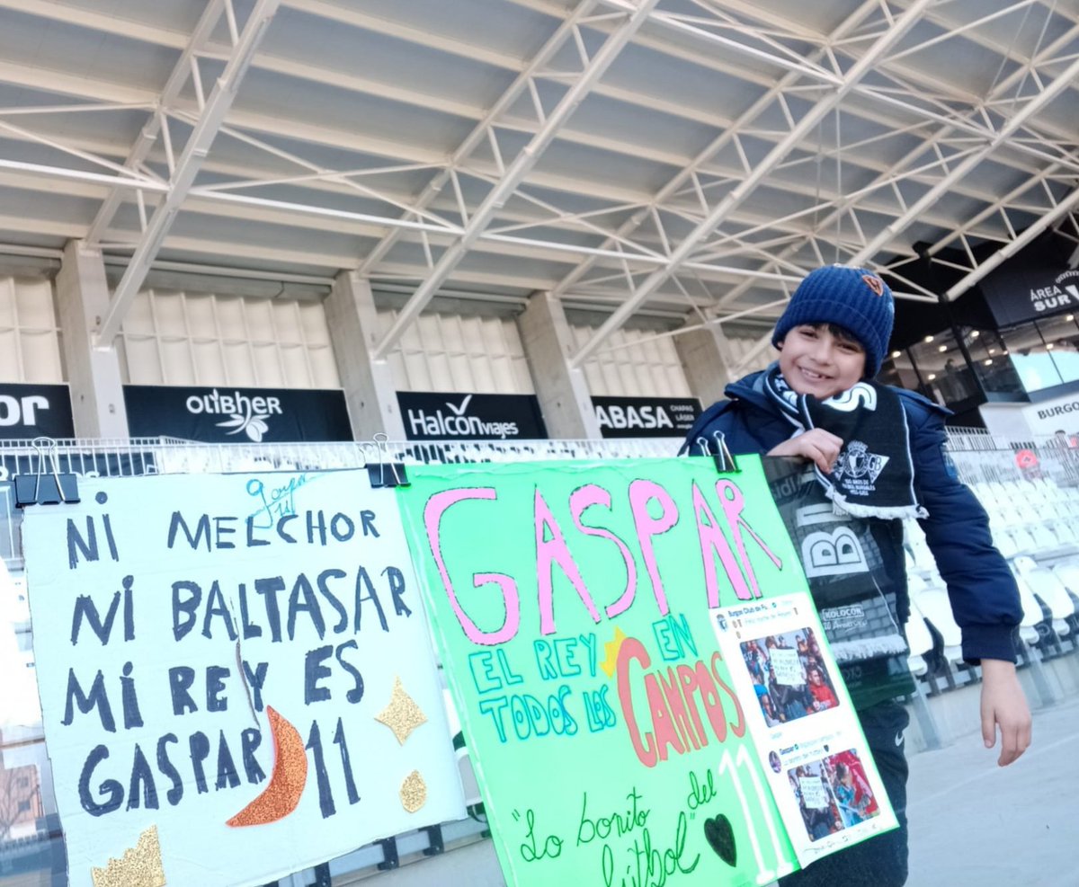 MAGO_ES_78's tweet photo. @gasparcampos
Una pena no haber podido cumplido el sueño de este pequeño con el recuerdo imborrable de tu camiseta.
Y hoy q era su última oportunidad, no puede ir al partido porque es su comunión. 😔 Aún así, tienes un seguidor incondicional para siempre. https://t.co/ruxC5jgqJd