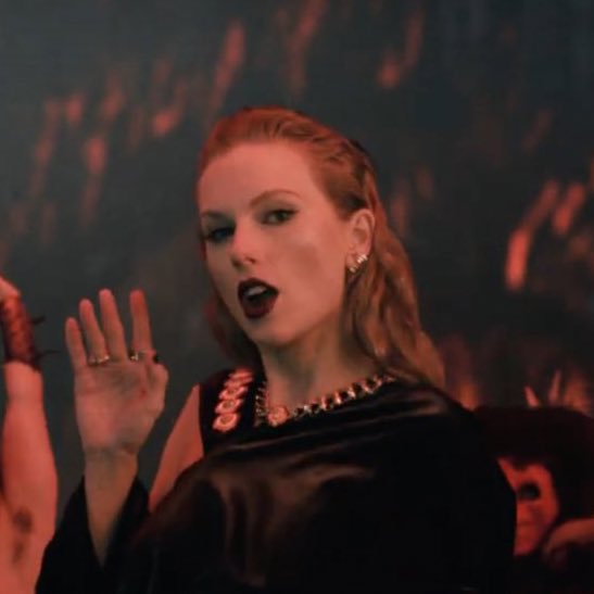 midnightstrack2's tweet image. the world is not ready for reputation (taylor’s version)