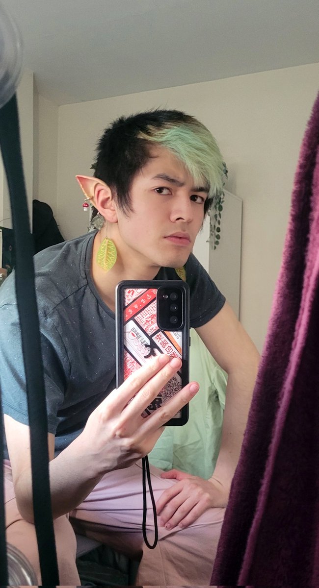 Frog_spectacles's tweet image. wtf i thought this was a meme but that's just MHA me