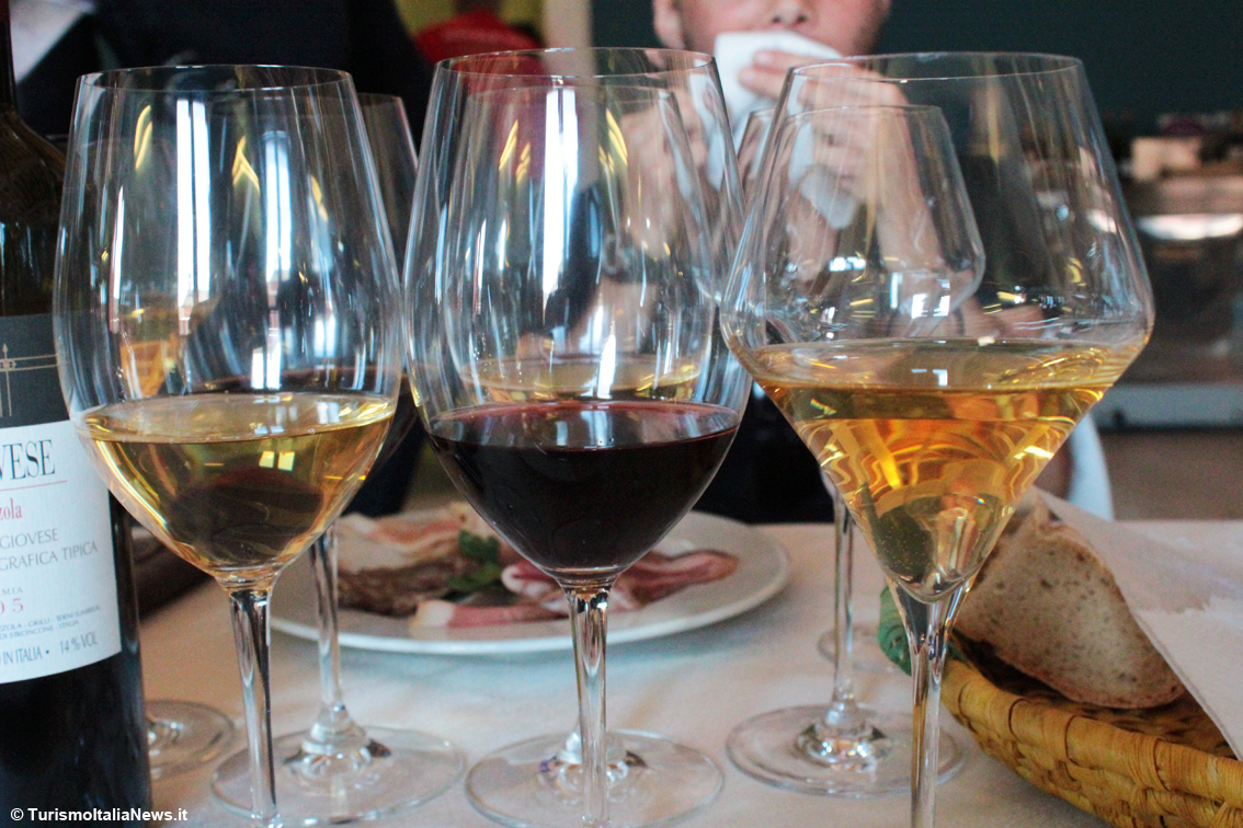 TurismoItaliaNw's tweet image. Unione Pro Loco d’Italia e Città del Vino: accordo per valorizzare territori e promozione prodotti tipici  
Leggi la notizia bit.ly/3OELGwL 

#unpli #cittàdelvino #intesa #valorizzazionedelterritorio #prodottitipici #turismo @UNPLI @cittadelvino