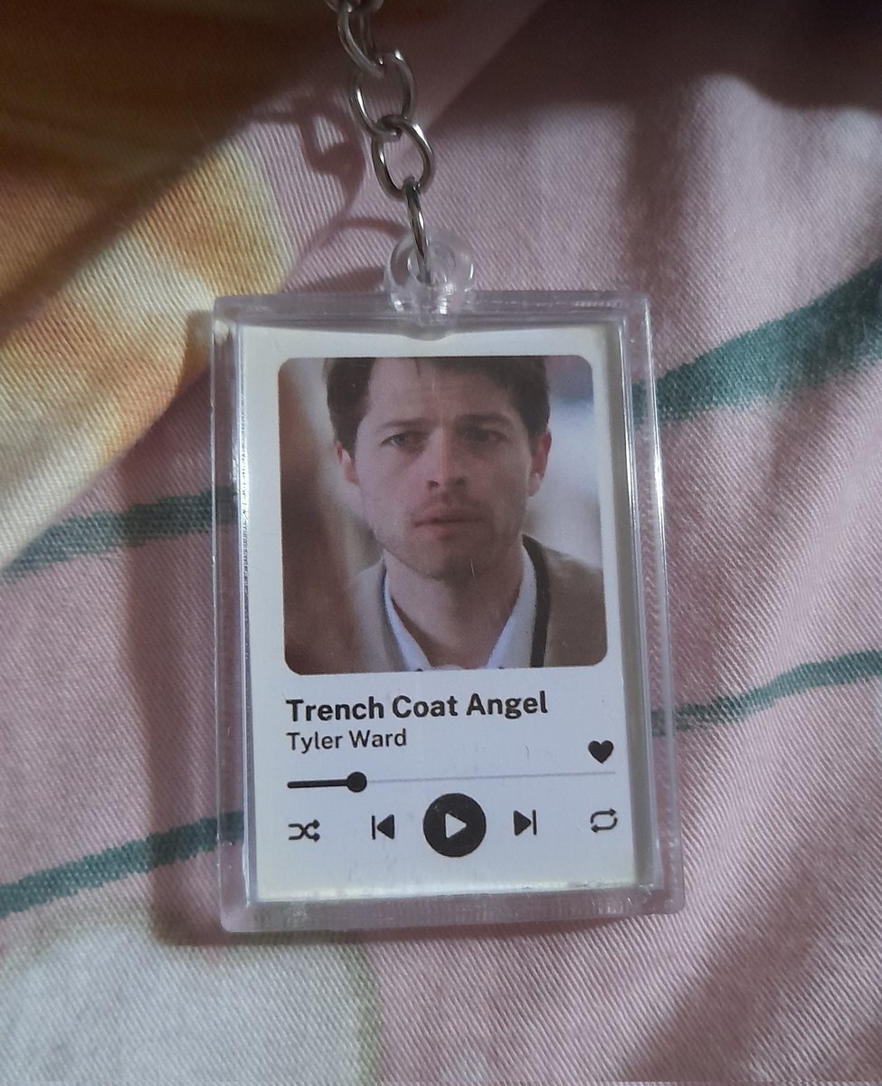 hey guys check out my castiel keychain