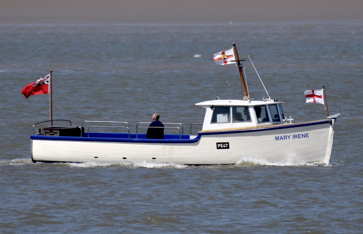 Dunkirk Little Ship Mary Irene a former Poole fishing boat built 1935 near #Gravesend. @militaryhistori @Dunkirk_Ships @StKatsMarina @navalhistorian @NatHistShips #DunkirkLittleShips #OperationDynamo #Dunkirk #WWII #MiltaryHistory #RiverThames #Thames #LondonMarina #SKDocks