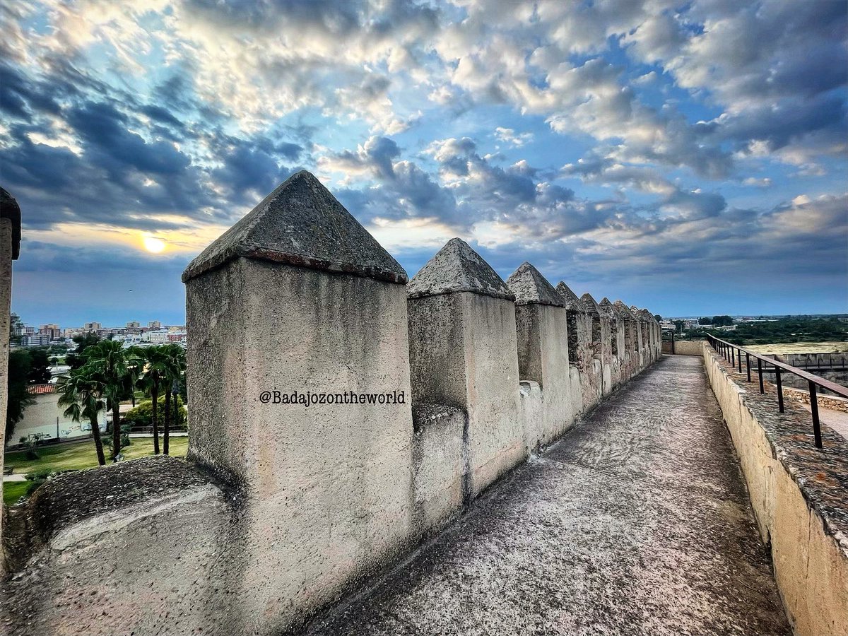 #badajoz #thepicoftheday #thepic #badajozciudad #badajozturismo #rinconesdebadajoz #badajozcapital #badajozextraordinaria #visitbadajoz #lugaresconencanto 
#wanderlust #traveltobadajoz #travel #traveler #total_badajoz #extremadura