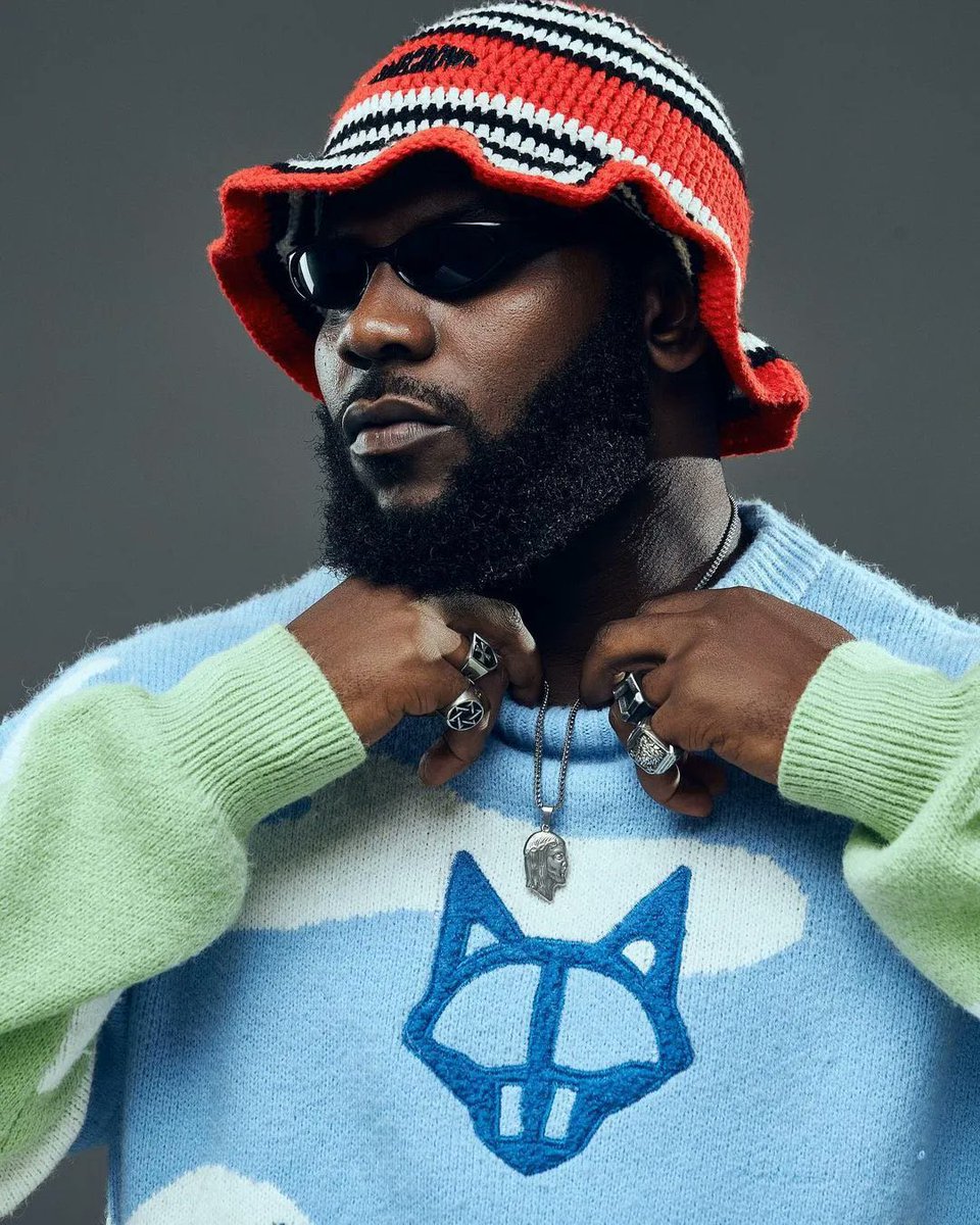 This man turned down 10million Naira to perform in a show that does not sit well with his conscience…
This is amazing.
Odumodu, this singular action of yours will inspire many young Nigerians to standing by the truth &amp; integrity…Money no be everything!
Please retweet…