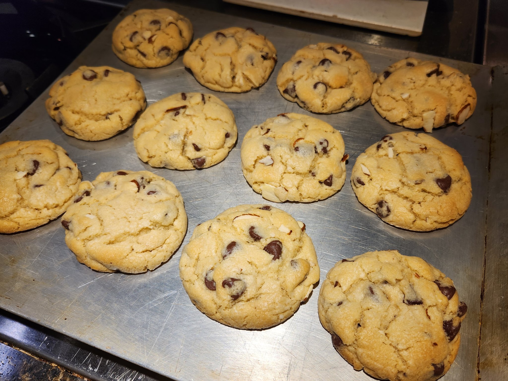 Made chocolate chip cookies 🍪 for dinner tonight. I'm celebrating losing 12 lbs. in 5 weeks on a keto diet. It's weird. Everytime I think I broke my diet by splurging a little on carbs, I lose another lb. BTW, I made these w/ half butter, half lard. Texture & taste are perfect. https://t.co/SOo4U4ZUhD