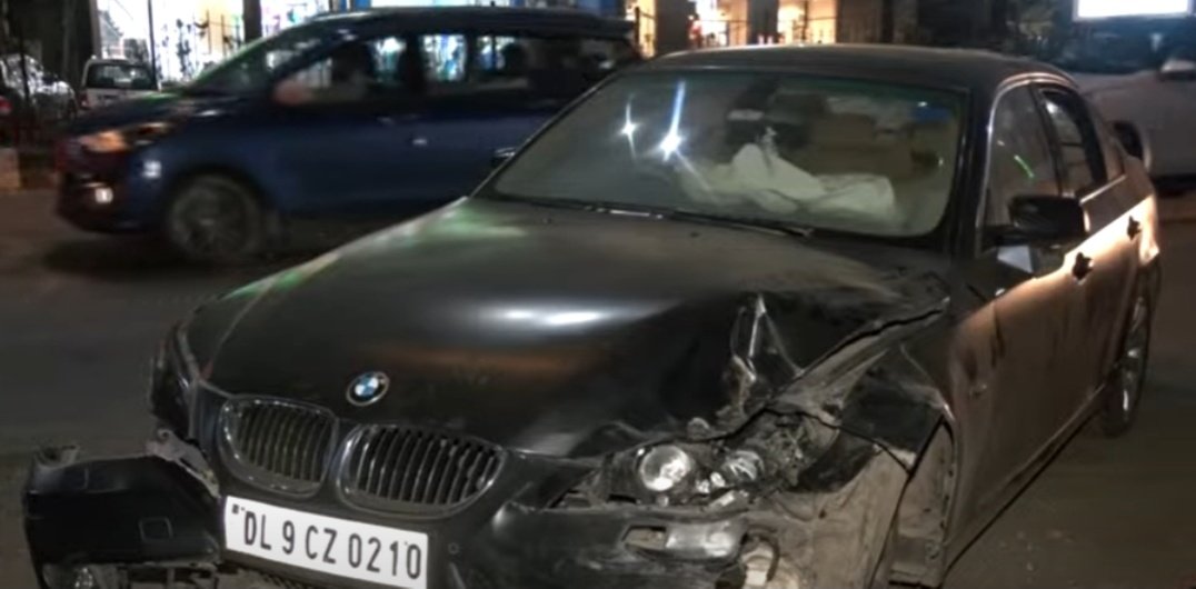 SimranjitLDH's tweet photo. This is wrong that a womàn hit the man with her car and got bail on sunday itself. Where is equalíty. Íts inequality and make a question mark on mens life. https://t.co/HTjgSl7XHW