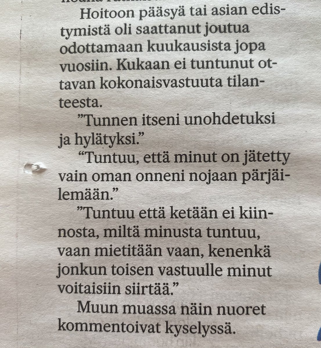 Riipaiseva kirjoitus @Savon_Sanomat pohjoissavolaisille nuorille tehdystä kyselystä, jossa kartoitettiin heidän kokemuksiaan tuen ja hoidon saajina. #mielenterveys #terapiatakuu