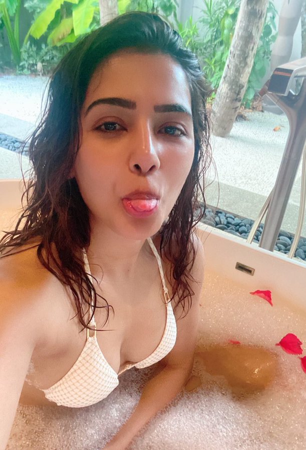 FxHUKeRaMAE2CcL?format=jpg&name=900x900