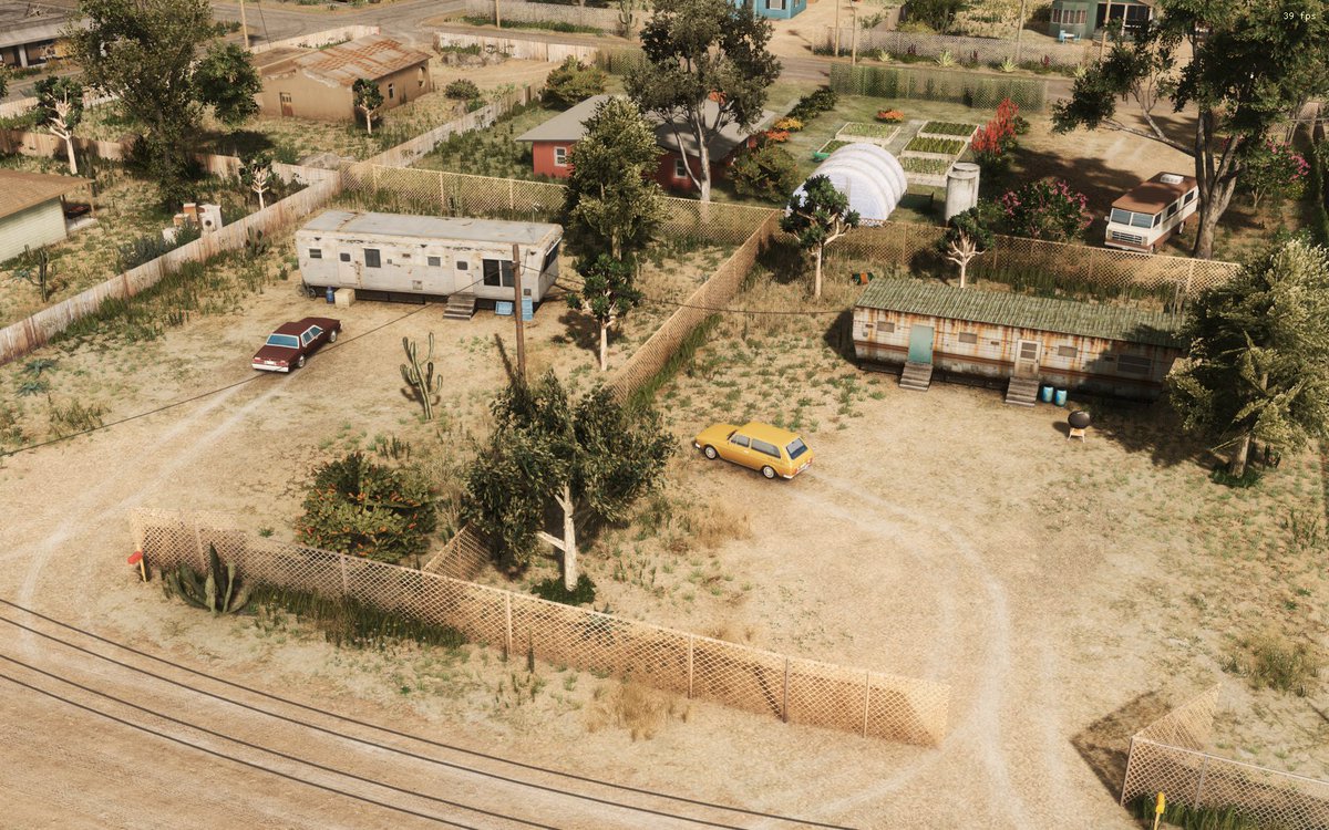 Old trailers in a desert town #CitiesSkylines