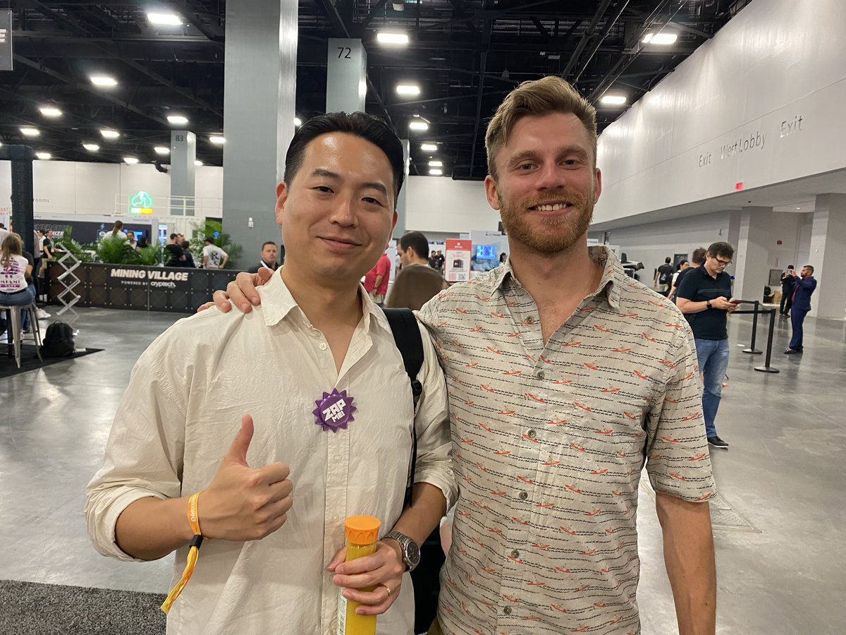 brianhoonjong's tweet photo. Hey Ben, it was great meeting you! I hope we'll get to enjoy your wine in Korea one day!

@BenJustman #peonylanewinery #BitcoinConference2023 https://t.co/zWQitLpXs2