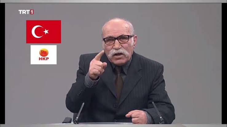 HKP Lideri Nurullah Efe Ankut,
Tayyip'in avukatları olan iki kadına dedim ki:

"Cumhuriyet'in size sunduğu imkânlar sayesinde okudunuz, buralara geldiniz. Tayyip sizi eve kapatmayı, yatakla mutfak arasında erkeğin kölesi haline getirmeyi savunuyor. 

Size insan olma hakkını veren