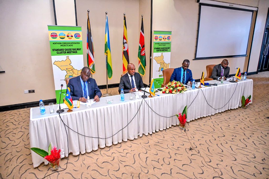 UgandaMediaCent's tweet photo. The Ministers agreed to invite the Democratic Republic of Congo
(DRC) to join the SGR Cluster under the Northern Corridor Integration Projects (NCIPs) #SGRProgress https://t.co/CZP0gQO2GD