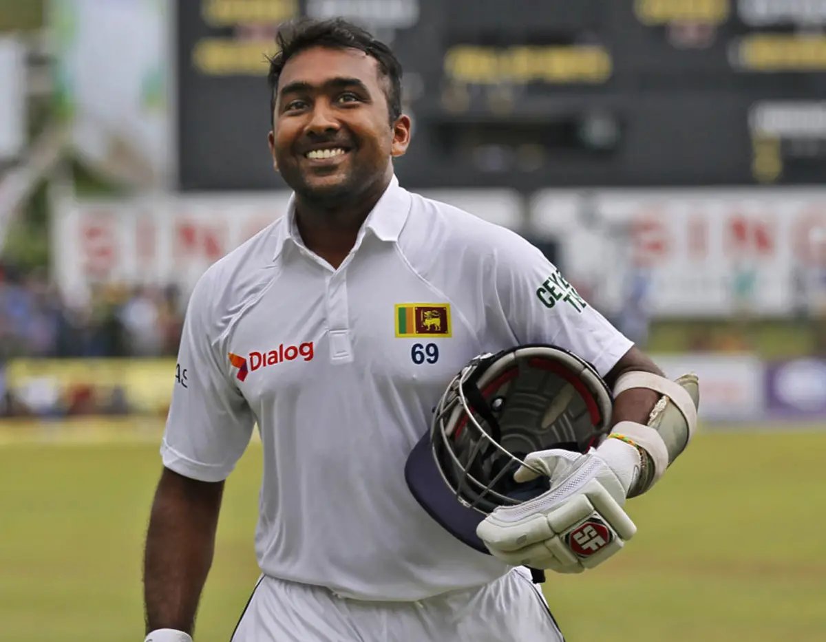 Happy Birthday, Mahela Jayawardene. 

Prolific run scorer. 
Sanga\s great mate. 
A wily captain. 