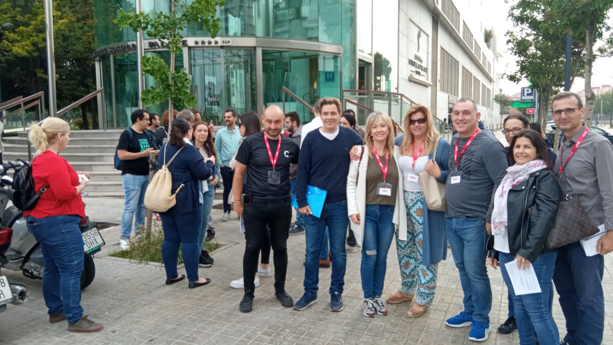CCOOCaixaBank's tweet photo. Hoy es el día #oposicionCBK SUERTE Y FUERZA. 

En cada sede el equipo de @ccoocaixabank está a tu disposición. https://t.co/GBMK7sjd5x