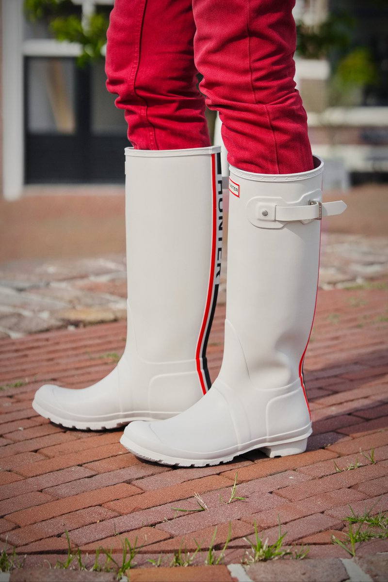 Yes!!! Finally it's weekend, and as promised here are the close-ups of the boots. 🔎📸

Have a wellyful weekend everyone!

#HunterBoots #HunterOriginals #Hunter #TriColour #Wellies #Original #Tall #Boots #Awesome #Stunning #Amazing #Stylish #BeSeen #Standout #DareToBeDifferent