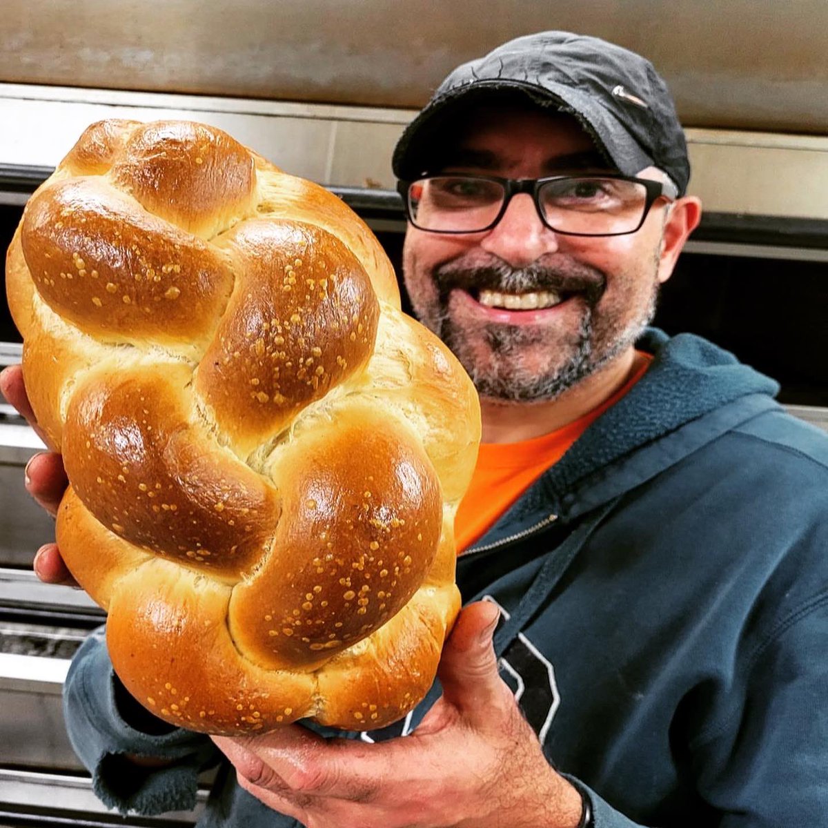 THE MAN, THE MYTH, THE LEGEND! 🤩

Well, it’s been an absolute privilege to have the original #sourdoughslinger himself, <a href="/waynecaddy1/">Wayne Caddy</a> join us for the last few nights this week, doing some hands on training with our band of hardworking bakers.