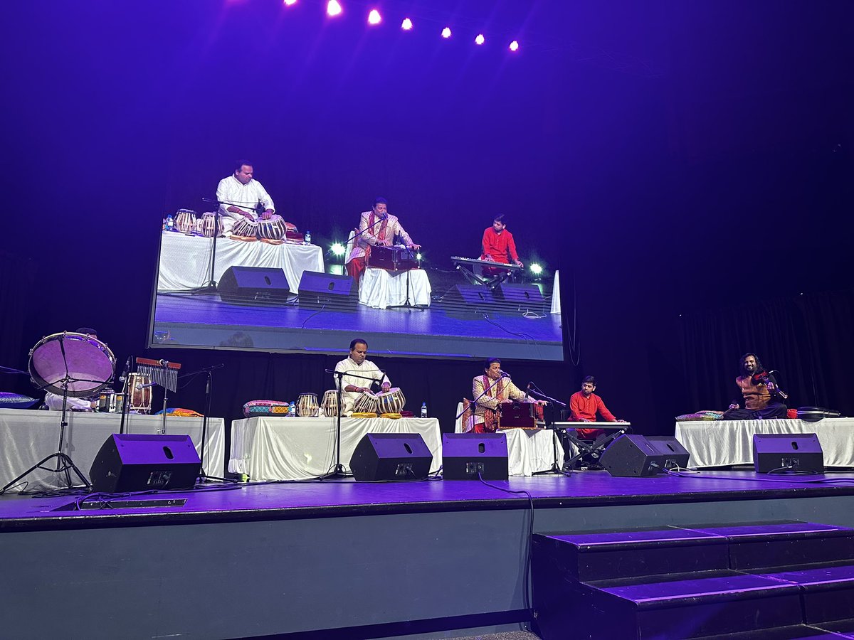 #PadmaShri Living Legend @anupjalota performing live in Auckland to a full house

Mesmerizing renditions of Gazal Maestro #JagjitSingh