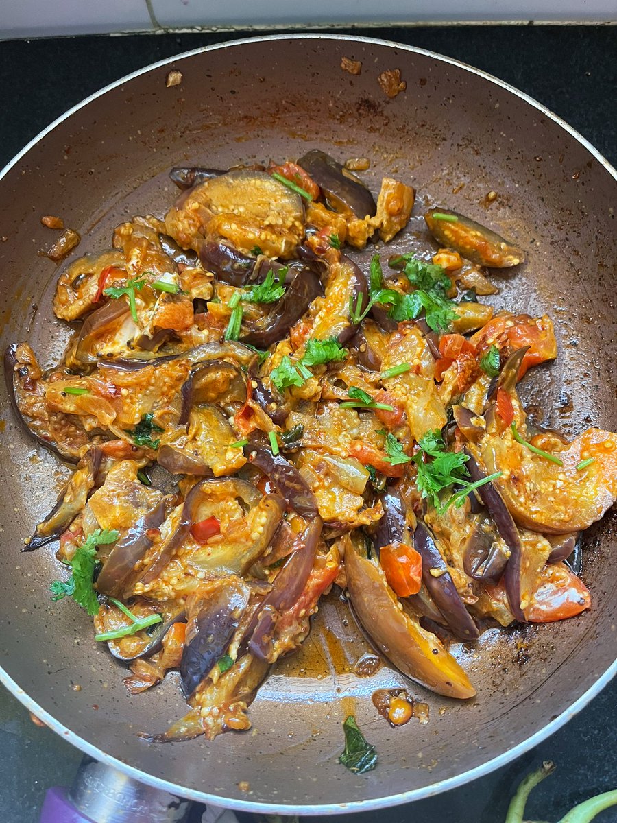 apsonthego's tweet image. Made this amazing Brinjal fry today! Added some fresh cream in the end for a nice finish.