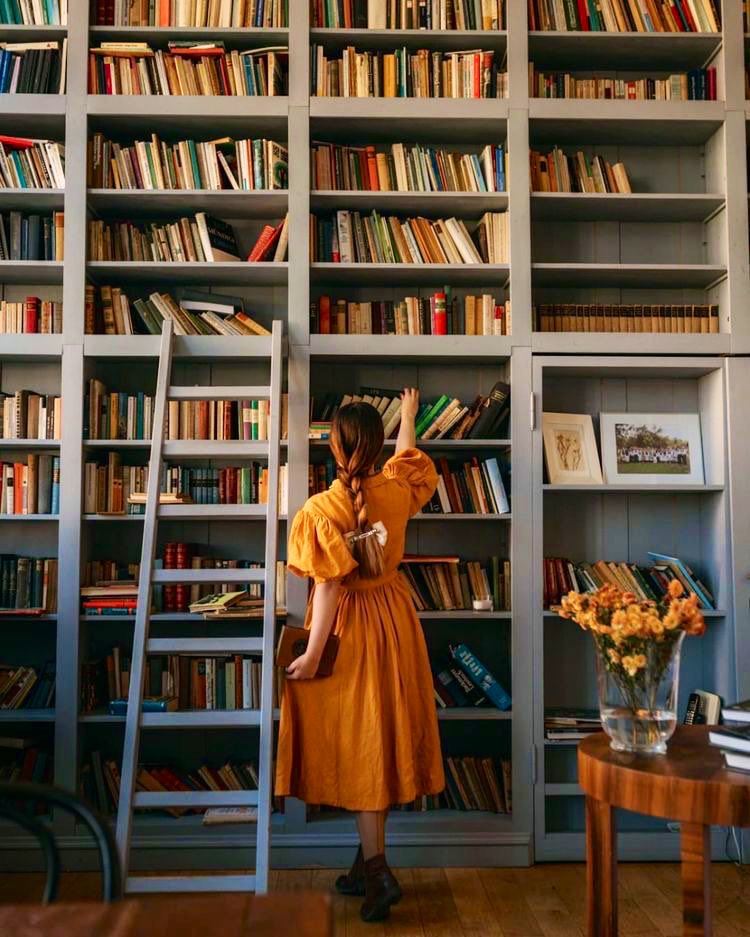 «Nada es más placentero para mí, que explorar una biblioteca».

Walter Savage Landor ✍️