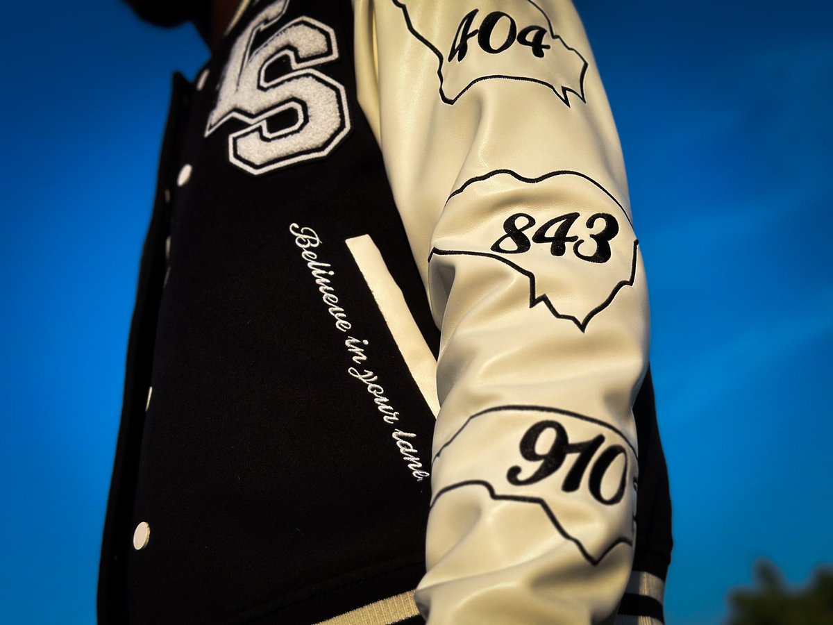 10streetapparel's tweet image. Level up your style and join the elite with the Ten Street Elite Collection. Pre-order now at 10streetapparel.com and enjoy 30% off! No code needed. Don't miss out, only 1 day left to pre-order. #EliteStyle #LimitedEdition